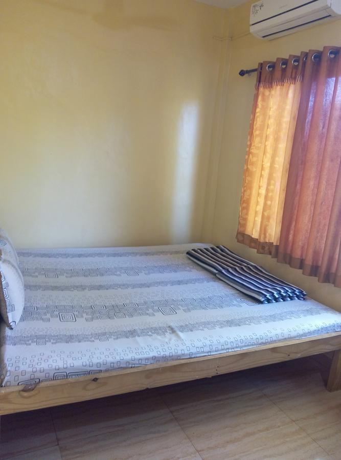 Om Shree Bed And Breakfast Harihareshwar Bagian luar foto